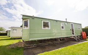 Lovely 3 Bed, 8 Berth Caravan For Hire In Skegness, Lincolnshire Ref 35120Sd